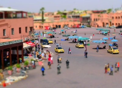 Playing around with tilt focus in Jemaa el-Fnaa square, Marrakech